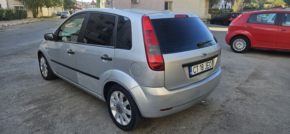 Ford fiesta 1.4 benzina stare buna