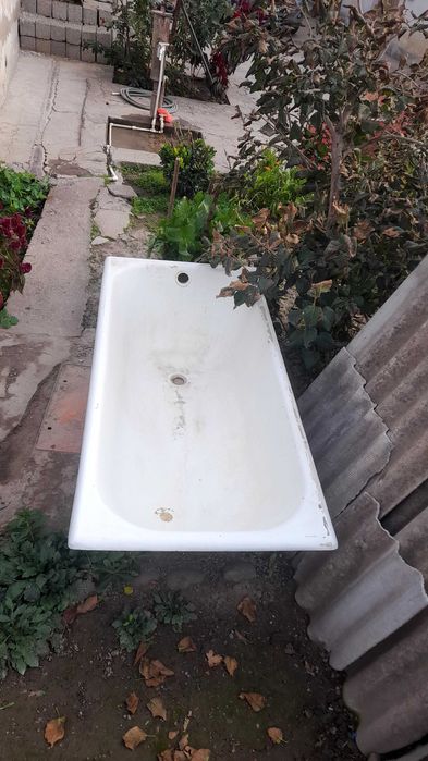 Срочно продается советская ванна не крашенная очень хорошем состояние