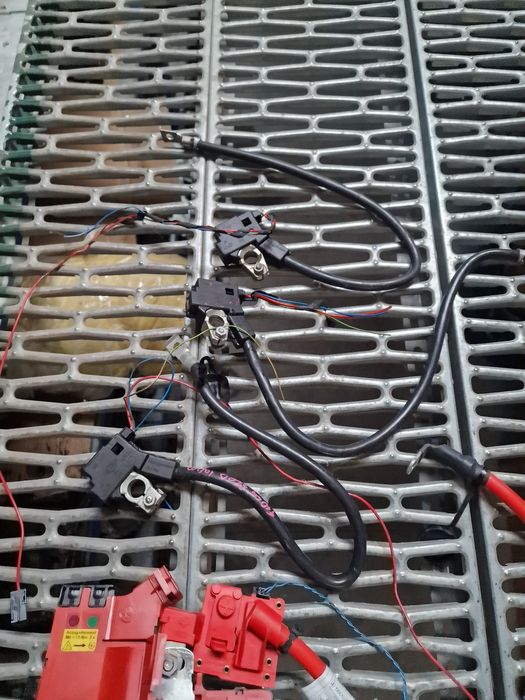 Capsa pirotehnica borna plus minus Ibs bmw f10 f11 f01 f06 f13 f07