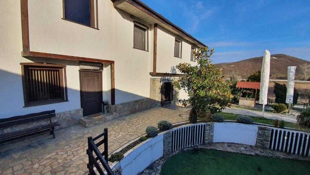 Продава се Хотел в Севлиево - 450 кв.м за 778 €/кв.м - Снимка #9