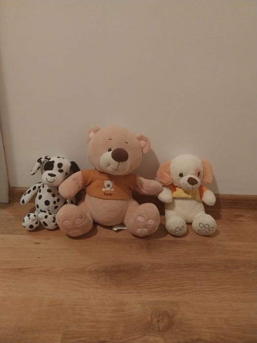 Vand jucarii de pluș