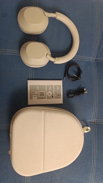 продаеться Наушник sony
