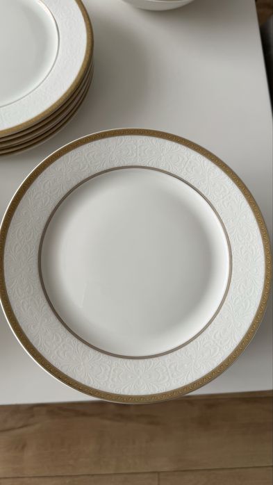 Столовый сервиз на 12 персон