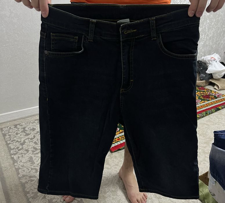 Продам джинсовые шорты