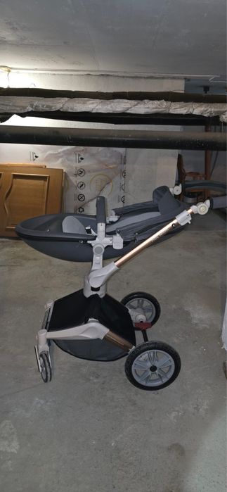 Продается коляска Mom
