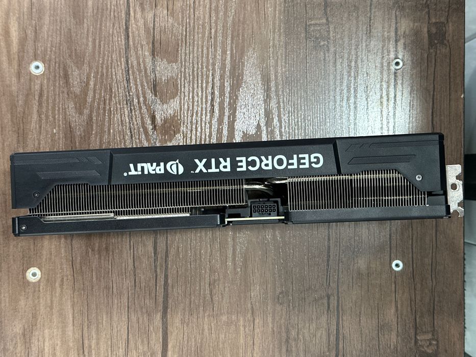 RTX 4070 Ti Palit JetStream 12GB GDDR6X 192-bit флагманская версия