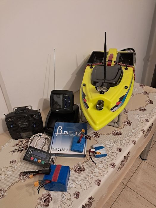 Navomodel pescuit de viteză  cu sonar