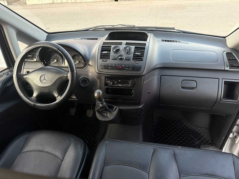 Mercedes Vito 2,2 cdi 2011 facelift 8+1 locuri accept variante !