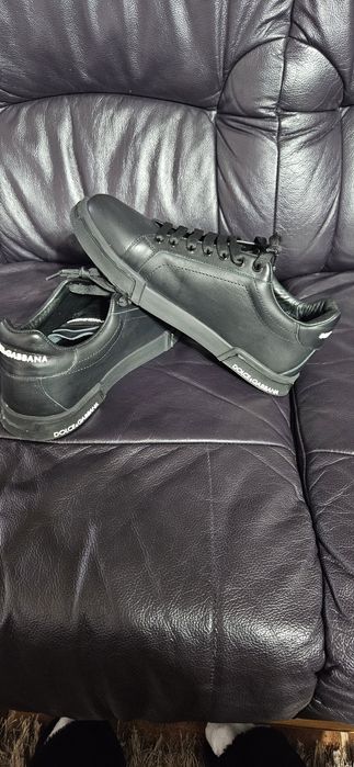 Tenisi DG nr 42 purtați foarte puțin