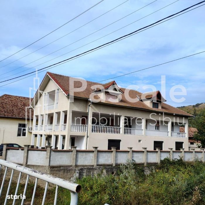 Casă de vânzare în Globu Craiovei – la doar 30 km de Băile Herculane!