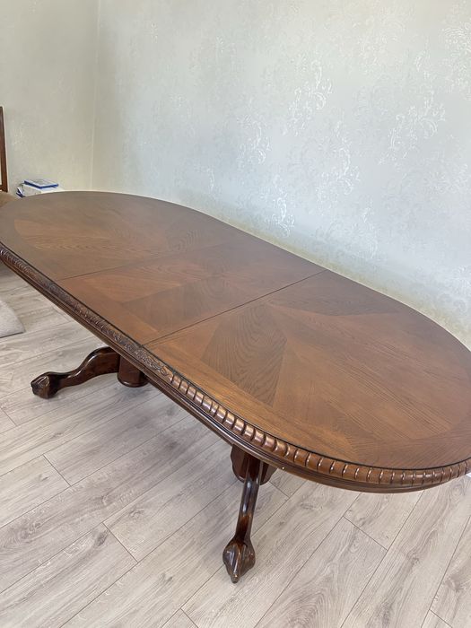 Продаю стол деревянный