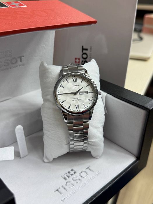 часы TISSOT новые