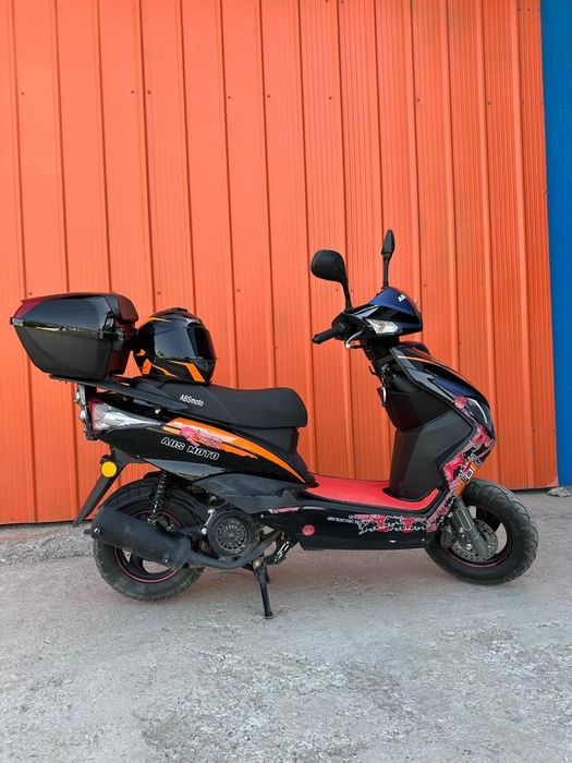 Продается M8 срочно