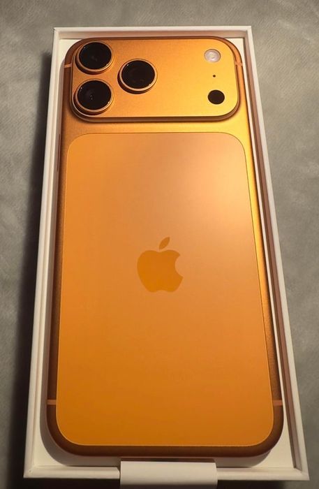 Apple iPhone 17 Pro 1TB Cosmic Orange