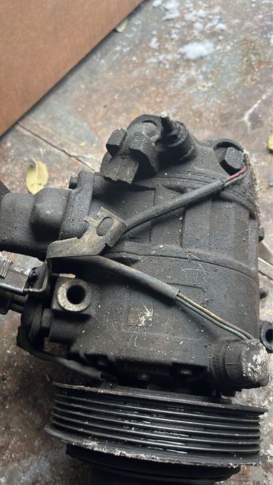 Продам компрессор кондиционера