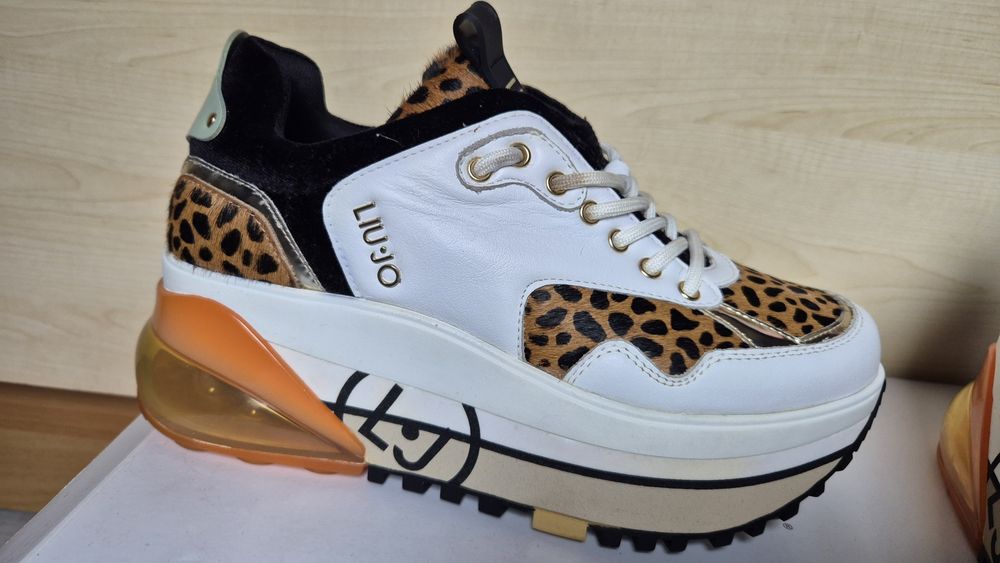 Liu Jo оригинални сникърси маратонки
Сникърси Air Maxi 2B BF1121 PX18