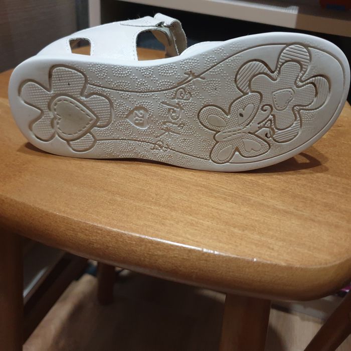 Сандалии для девочек