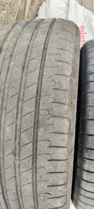 ПРОДАВАМ лети гуми GOOD YEAR 215/55/17 летни ,ДОТ 2019 г
