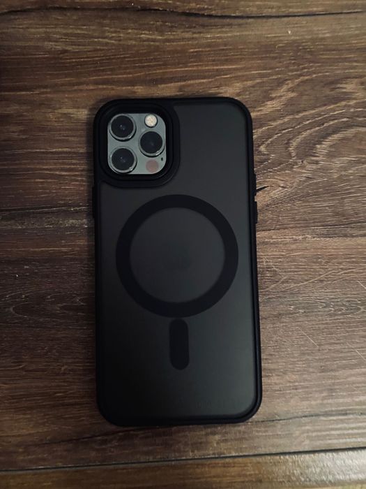 Продам айфон 12 про