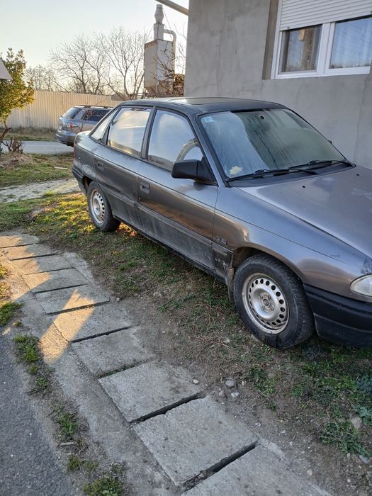Opel astra F funcțional