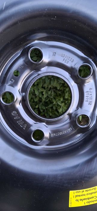 Резервна гума тип "Патерица" за Пасат В8