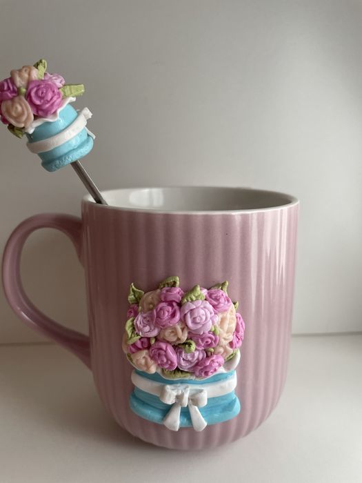 Чаши с ръчно изработена декорация от полимерна глина