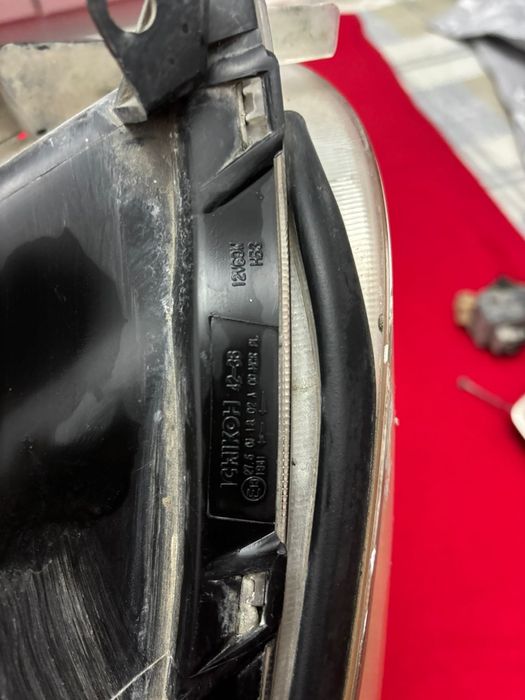 Оригинал фар правый рав 4 - 2006ж