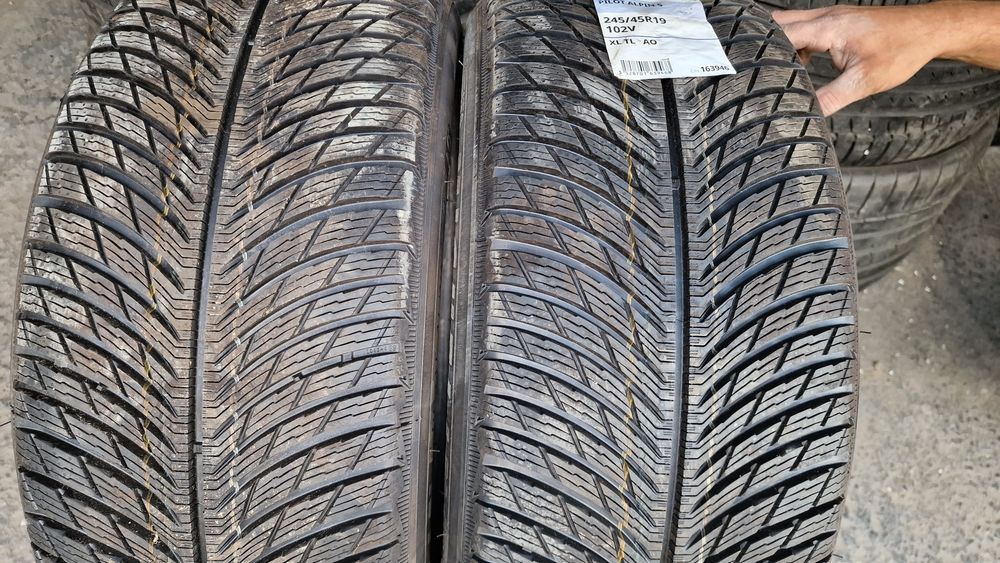 Anvelope 245/45R19 marca Michelin Pilot Alpin 5,DOT 2022,M+S,noi