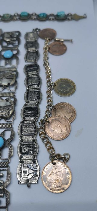 Комплект 9 гривни Сувенири от Париж