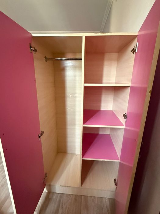 Кровать двухярусный.