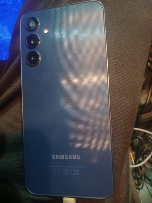 Самсунг А25…………….