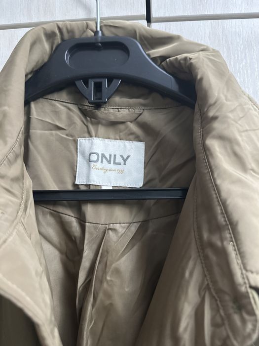 Продам женскую куртку