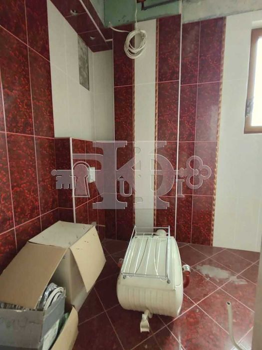 Продава се Къща в Добрич, Дружба 2 - 585 кв.м за 262 €/кв.м - Снимка #9