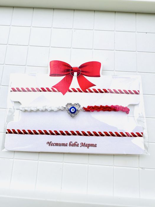 Ръчно правени мартеници