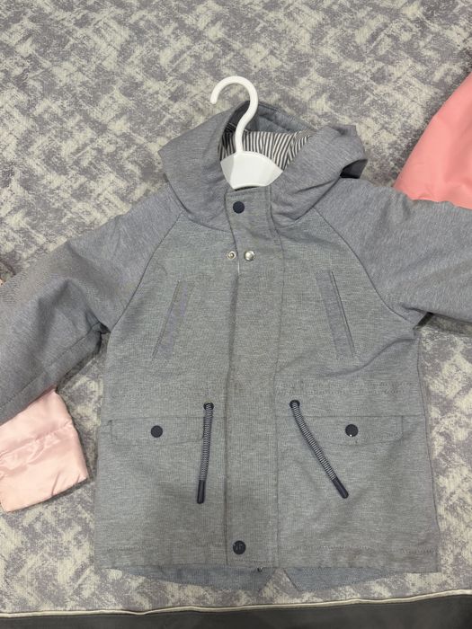 Продам куртку на мальчика