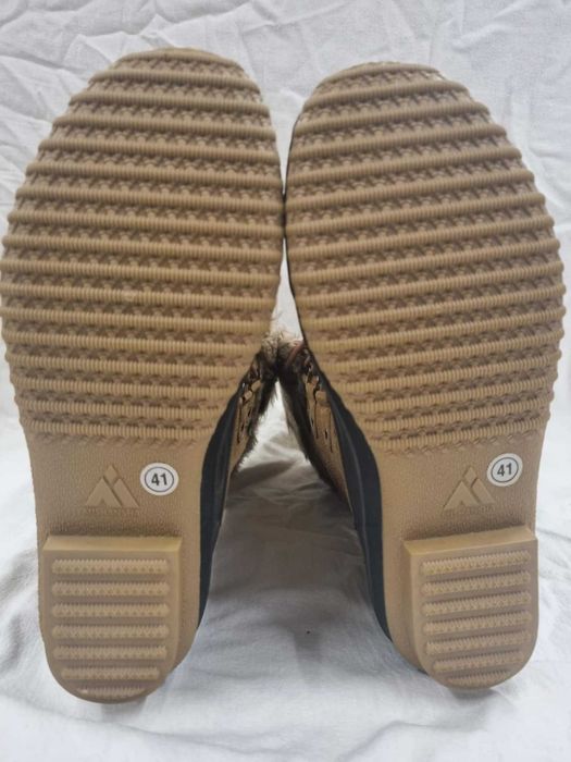 Различен стил. Дамски ботуши за сняг -  36. 38. 41 -  17.90 Evro