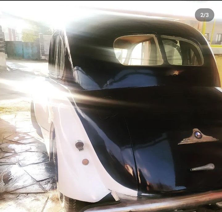 Ретро автомобиль БМВ