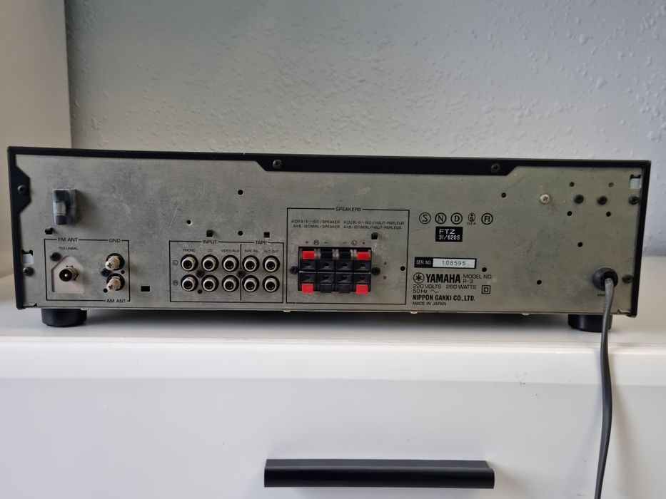 Колони Pioneer  стоящи 2бр. + стерео Yamaha