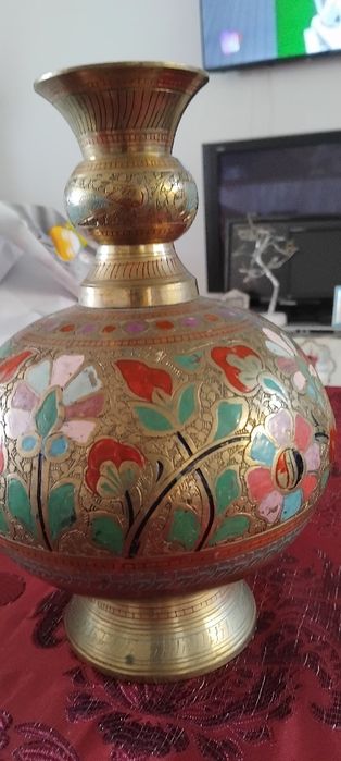 Vând vaza alama vintage india