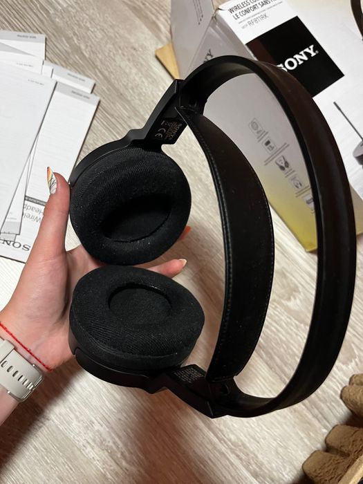 Слушалки Sony MDR-RF811RK