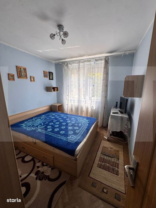 Apartament de 4 camere,zona Complex Bulevard