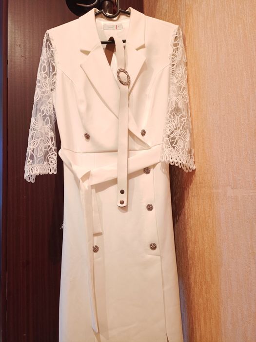 Вечерное платье белый новый