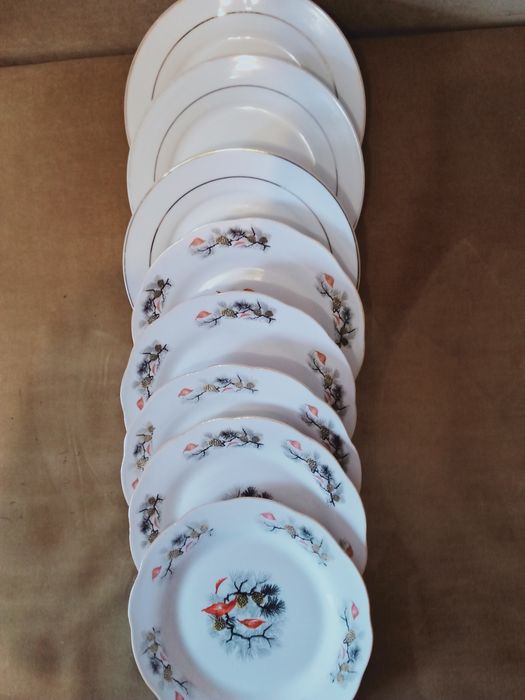 Продам тарелки для первых и вторых блюд