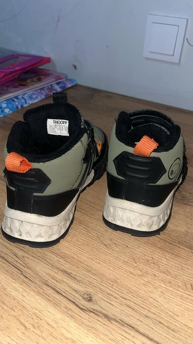 Продам ботинки размер 32