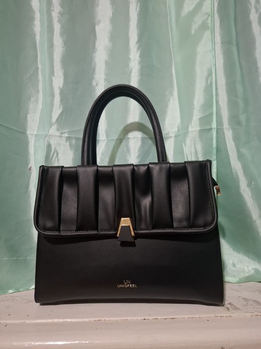 Сумка черная .         .