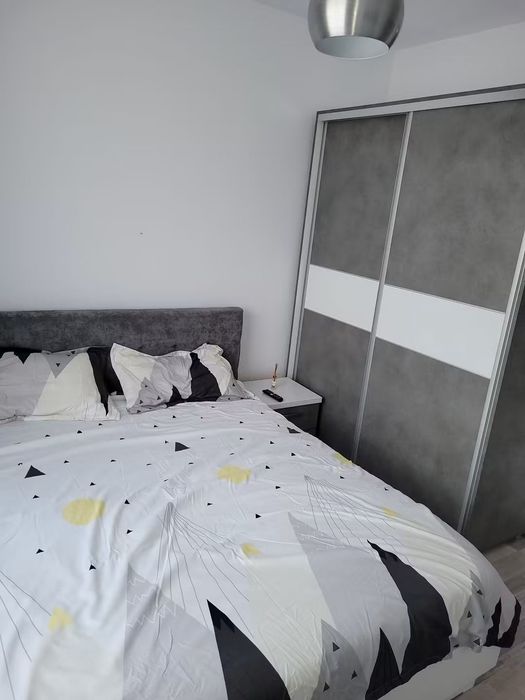 Închiriez apartament 2 camere