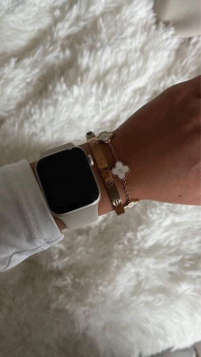 СРОЧНО! Apple Watch SE 40mm