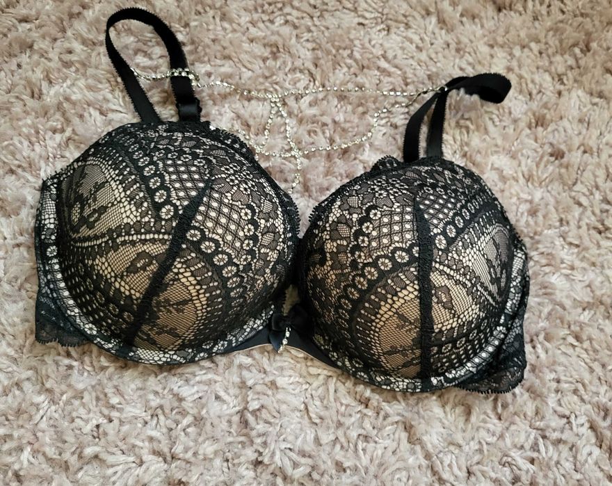 Нови сутиени push-up Hunkemöler и Primark