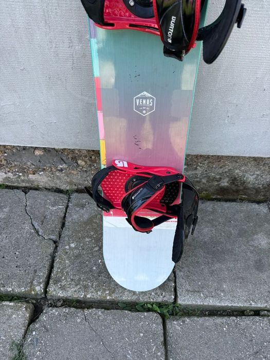 Placa snowboard Flow Venus 147cm cu legaturi Burton