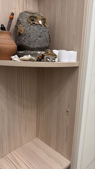 Угловой шкаф и письменный стол